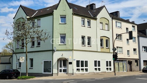 Front - Eckhaus - Entwicklungspotenzial für Investoren: Wohn- und Geschäftshaus PLUS Bau-Gewerbegrundstück!