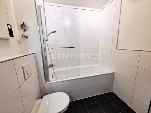 modernes Wannenbad - 