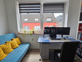 Büro - KI bearbeitet - 