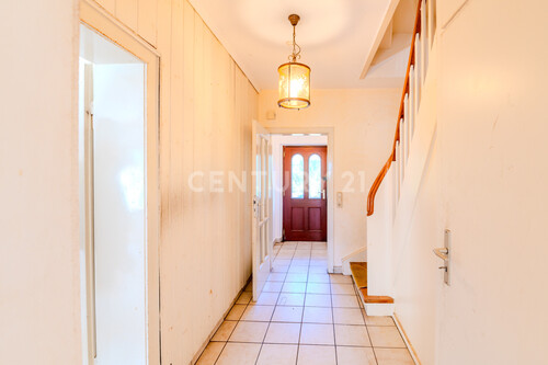 EG Flur - 6 Zimmer Reihenendhaus in Dortmund - Hombruch