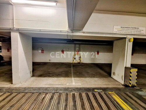 Tiefgaragenstellplatz - 