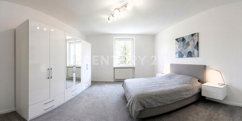 2.OG Schlafzimmer (Möbel KI bearbeitet) - 