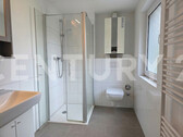 DG rechts Badezimmer (Möbel KI bearbeitet) - 