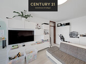 Wohnzimmer mit Zugang zur Loggia - Ankommen & Wohlfühlen – Ihr Rückzugsort mit Loggia