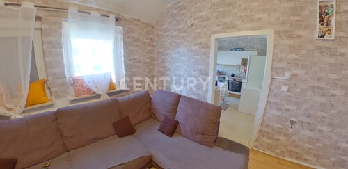 Wohnzimmer (2. OG links) - 