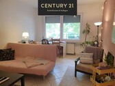 Wohnzimmer vorne - Licht, Raum und Komfort – charmante 2-Zimmer-Wohnung mit bester Aufteilung