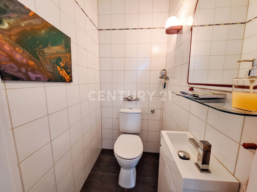 separates WC - 