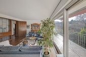 1. OG Wohnzimmer mit Balkon - 