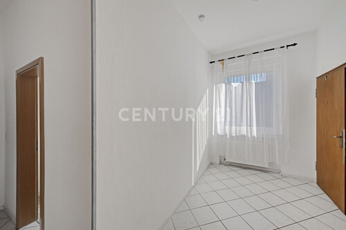 Wohnung rechts Eingangsbereich - 5 Zimmer Erdgeschoßwohnung in Wetter