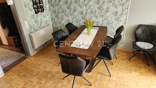 Essecke im offenen Wohn-Esszimmer - 