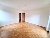 Schlafzimmer mit Zugang zum Balkon - 3 Zimmer Etagenwohnung in Mülheim
