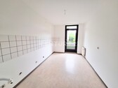 Küche mit Zugang zum Balkon - 