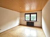1. Obergeschoss-links-Schlafzimmer - 