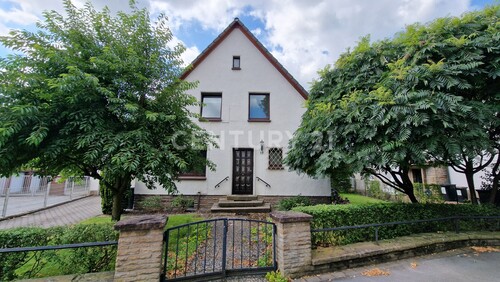 Straßenansicht - 6 Zimmer Zweifamilienhaus zum Kaufen in Dortmund