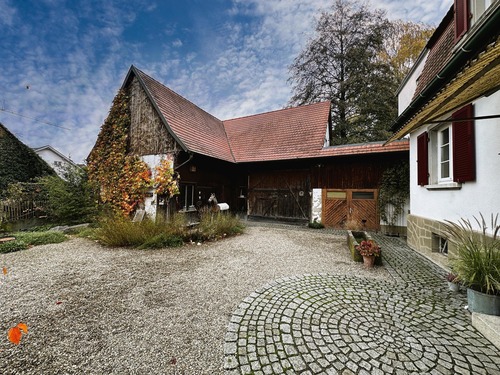 Scheune - 6 Zimmer Einfamilienhaus zum Kaufen in Kehl