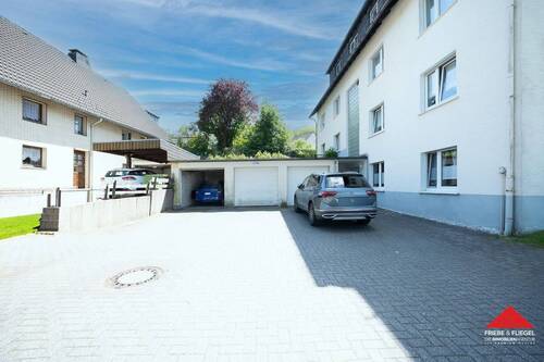 Garagen - 3 Zimmer Etagenwohnung zum Kaufen in Kierspe