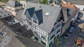 Luftbild - 7 Zimmer Mehrfamilienhaus, Wohnhaus in Neuenrade