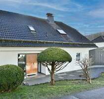 Freistehendes Einfamilienhaus mit Doppelgarage - Drolshagen Heimicke