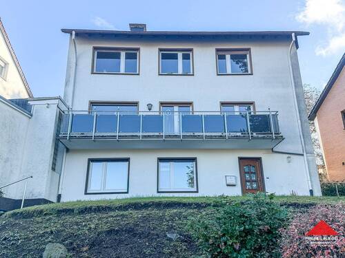 Rückansicht - Gepflegtes 3-Familienhaus in Lüdenscheid: Ruhig wohnen, zentral leben