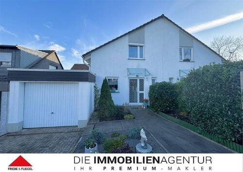 Außenansicht - Vermietete Doppelhaushälfte mit Garage in Kierspe