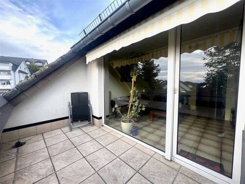 Loggia - Etagenwohnung mit 97,80 m&sup2; in Meinerzhagen zum Kaufen