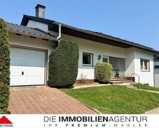 Schönes Einfamilienhaus mit Einliegerwohnung, Garage und Carport - Meinerzhagen