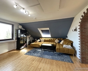 JÄSCHKE - Großzügige 4-Zimmer-Dachgeschosswohnung mit Gartenanteil und Garage - Aachen / Nütheim