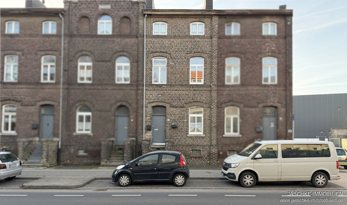 Frontansicht - JÄSCHKE - Charmantes denkmalgeschütztes Reihenhaus mit Ausbaupotenzial