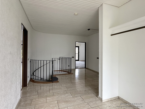 Flur - Bungalow mit 115,00 m² in Aachen / Brand zur Miete