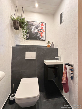 Gäste-WC - 5 Zimmer Dachgeschoßwohnung in Aachen / Nütheim