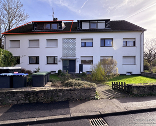 JÄSCHKE - Großzügige 4-Zimmer-Dachgeschosswohnung mit Gartenanteil und Garage - Aachen / Nütheim