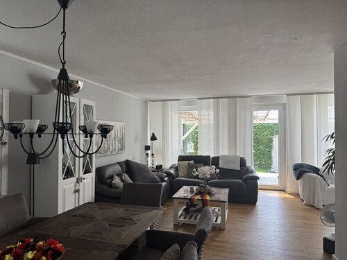 Blick in den Wohnbereich - Ankommen und wohlfühlen: Gepflegte Doppelhaushälfte mit Terrasse in Nienberge!