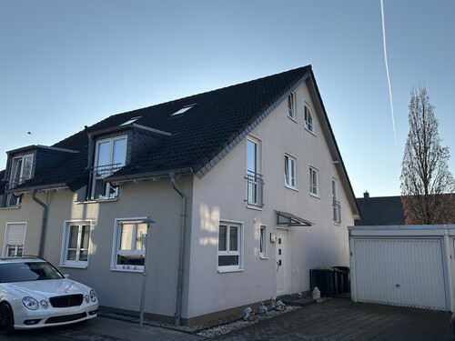 Ansicht - Moderne DHH · sehr gepflegt · werthaltig · zurzeit vermietet · ruhige Lage am Thunebach!