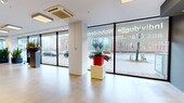 Fensterfront zur Weseler Straße - Hochfrequentierte Lage: erstklassige Verkaufsfläche mit großer Schaufensterfront!