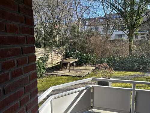 Blick in einen Teil des Gartens - 