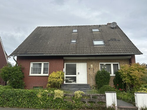 Hausansicht - Platz satt, ein wahres Raumwunder! Einfamilien - oder Zweifamilienhaus - entscheiden Sie!