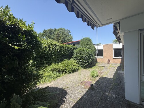 Blick von der überdachten Terrasse - 3 Zimmer Bungalow zum Kaufen in Münster