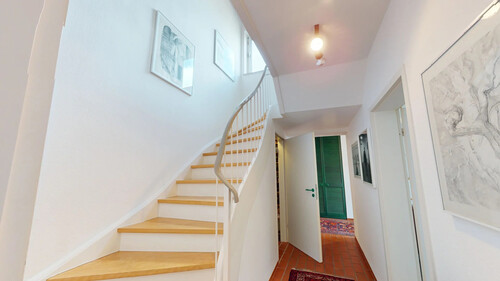 Treppenhaus ins 1. OG - 