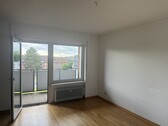 Schlafzimmer mit Balkon zum Innenhof - Dachgeschoßwohnung mit 60,55 m&sup2; in Münster zur Miete