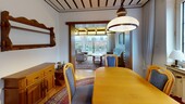 Esszimmer mit Durchgang zur Küche - 