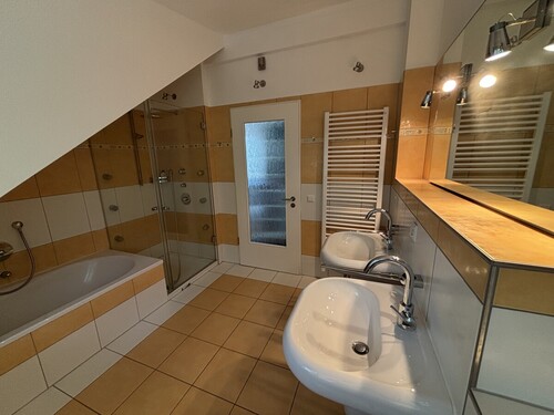 Badewanne & Dusche - 