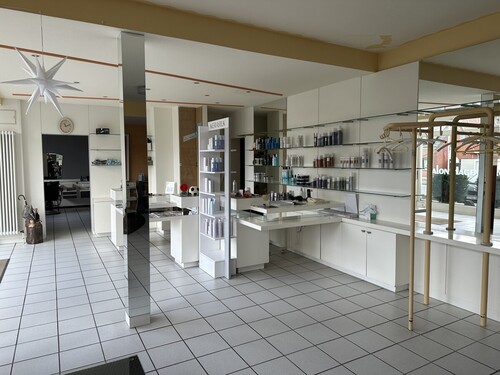Blick zum Empfangsbereich - 