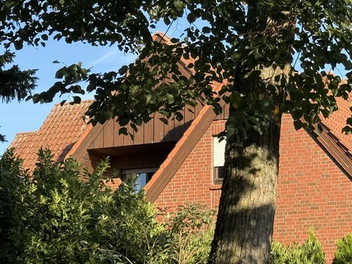 Loggia - Dachgeschoss-Charme trifft Rendite: ETW mit Loggia und TG-Stellplatz!