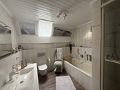 Wohnung - Obergeschoss: Badezimmer - 