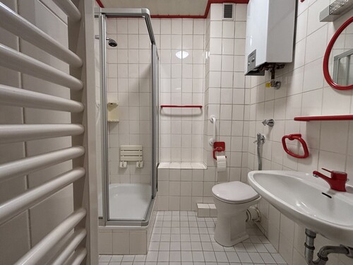 Dusch-Bad EG-Wohnung - 