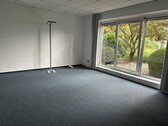 Büroraum im Erdgeschoss - 