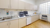 Küche mit Aufenthaltsraum - 