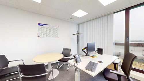 Büro mit Besprechungsmöglichkeit - 