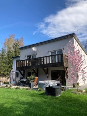Hausansichten-->> - Schickes EFH mit Ausbaureserve unweit von Freiberg - neuer Preis