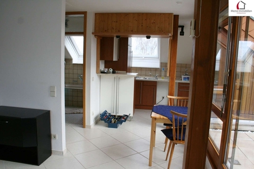 Zimmer - °°° MODERNE DACHGESCHOSSWOHNUNG MIT TERRASSE, TGL-BAD, EINBAUKÜCHE UND TIEFGARAGE °°°